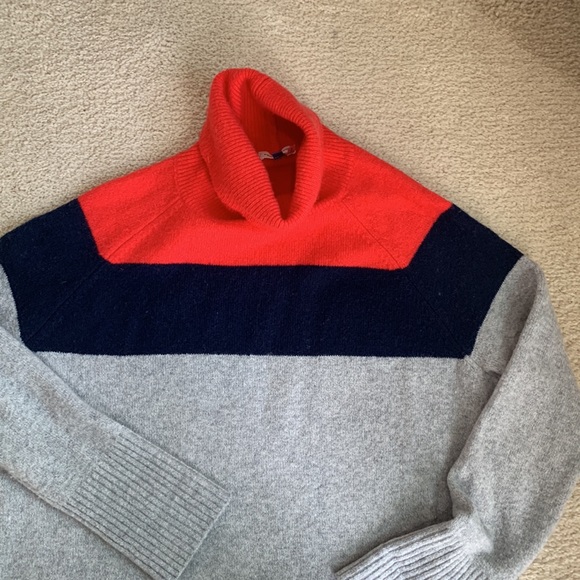 Court and rowe sweater - Picture 4 of 4